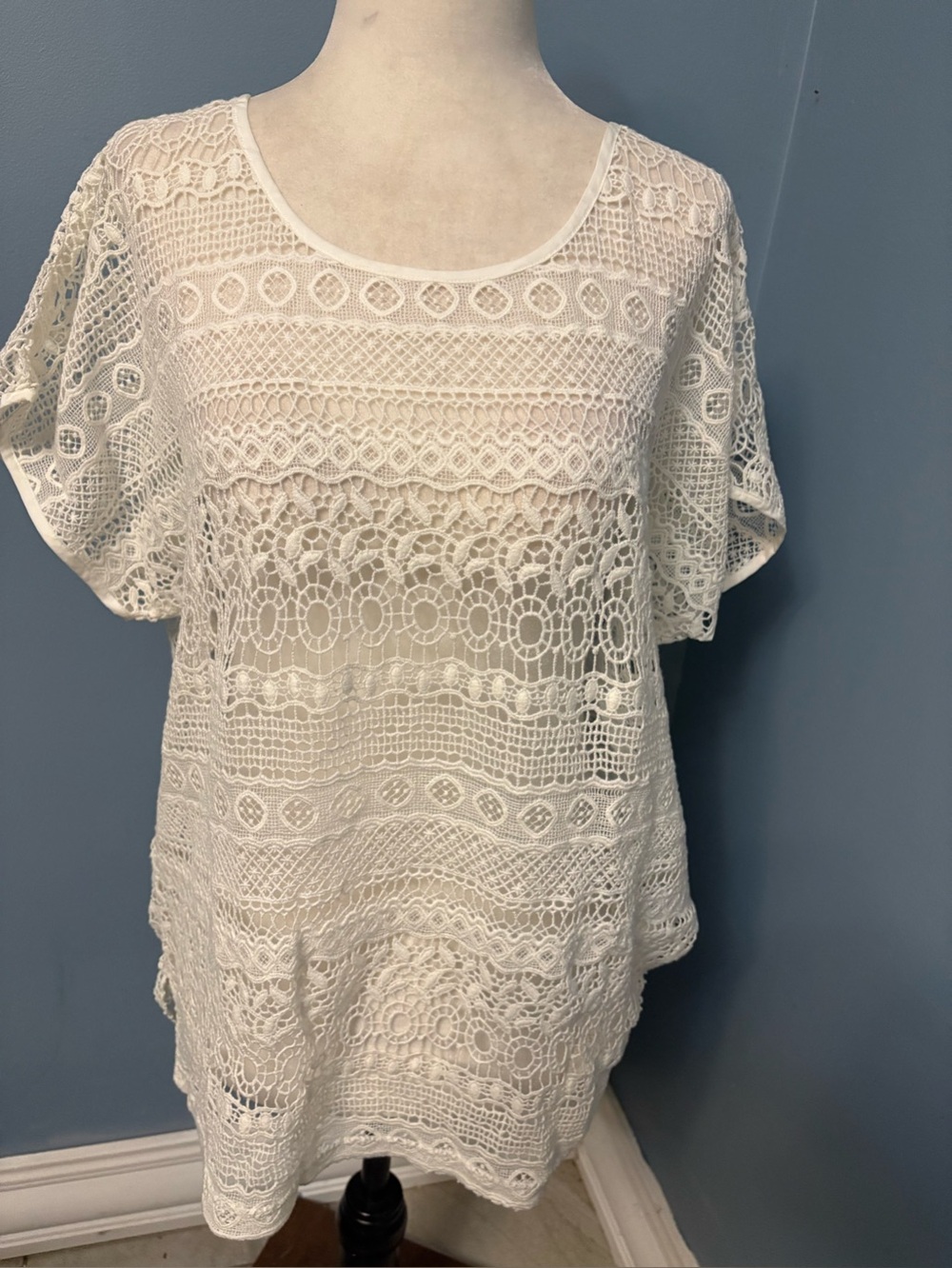 Chico's Ecru Lacy Luxe Crochet Short Sleeve Top